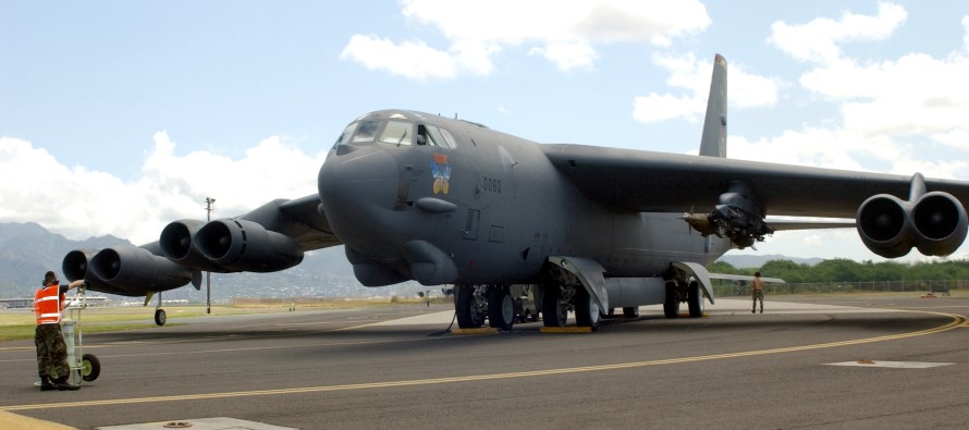ABD ‘müzelik’ bombardıman uçağı B-52’den vazgeçemiyor