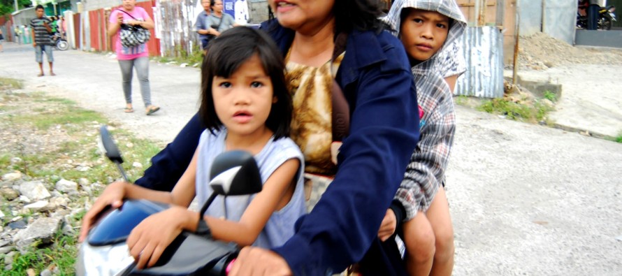 Endonezya’da tsunami uyarısı sonucu  halk yüksek yerlere çıktı