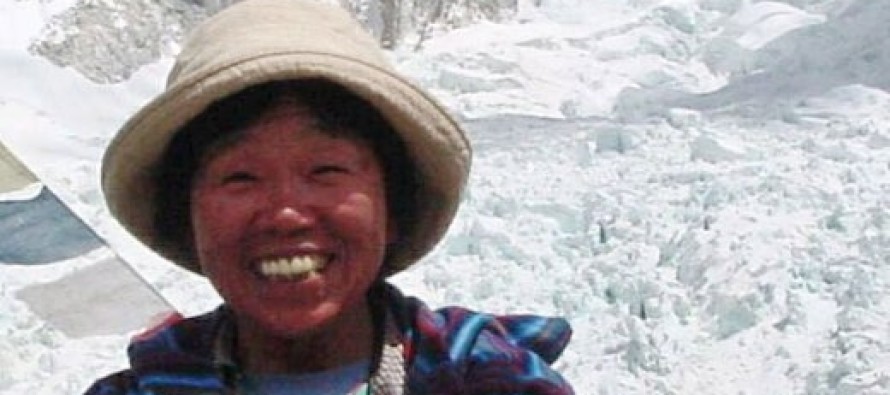 73 yaşındaki kadın Everest Tepesi’ne tırmandı