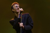 Ünlü şarkıcı ve söz yazarı Robin Gibb hayata veda etti