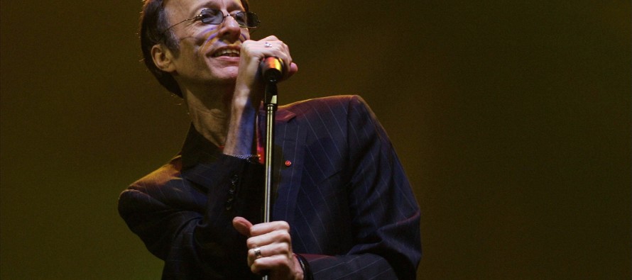 Ünlü şarkıcı ve söz yazarı Robin Gibb hayata veda etti