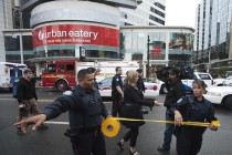 Toronto’nun en kalabalık AVM’sinde silahlı saldırgan dehşeti: 1 ölü 7 yaralı