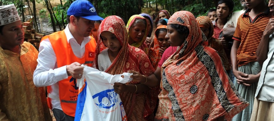 Kimse Yok Mu Derneği’nin Ramazan yardımı Myanmarlı müslümanlara ulaştı