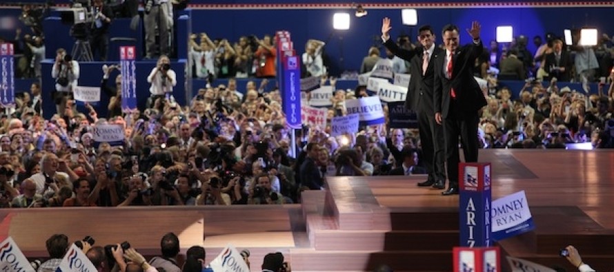 Romney büyük vaatlerle başkan adaylığını kabul etti