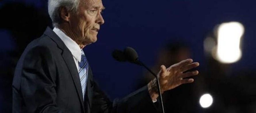 Clint Eastwood Obama için açtı ağzını yumdu gözünü