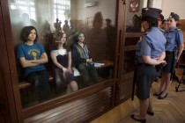 Rusya’da Batı medyasınn ilgi odağı olan kızlara iki yıl hapis