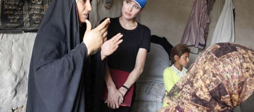 Angelina Jolie Suriyeli mülteciler için Ürdün’de