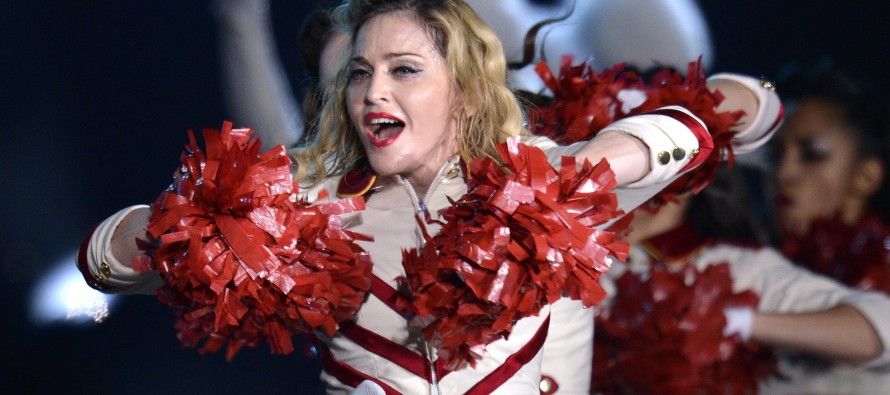 Madonna’dan Obama açıklaması: Velev ki Müslüman!