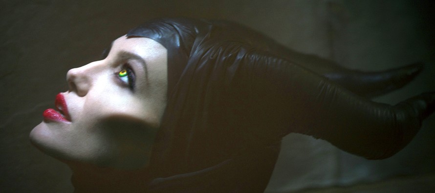 Angelina Jolie, ‘Maleficent’ filminde üç çocuğu ile birlikte oynayacak