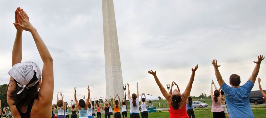 Washington’da oy kullananlara ücretsiz yoga dersi