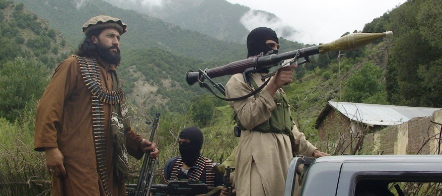 Afgan güçleri Taliban’la çatıştı: 4 militan, 3 sivil öldü