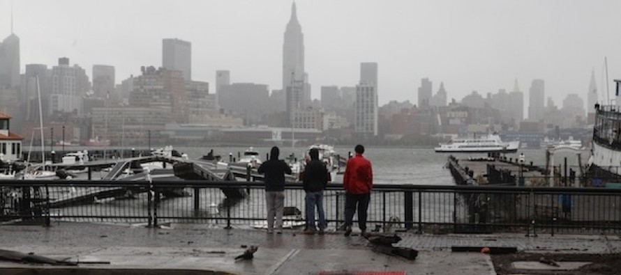 Sandy New York’ta 18 ölüme neden olurken can kaybı giderek artıyor