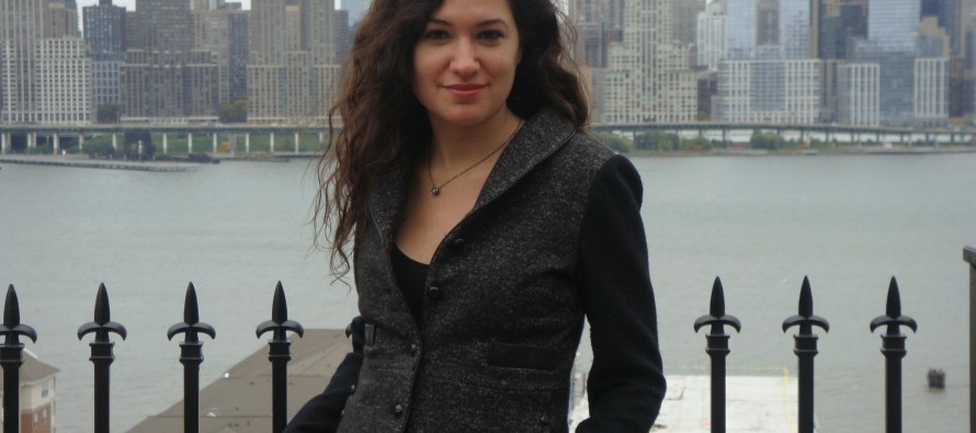 Istanbullu Emi Varon Eskinazi, New York’ta dünya yazarları arasına girmeye hazırlanıyor
