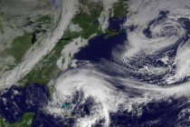 Michael Kasırgası Florida kıyılarına vurdu