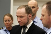 77 kişiyi katleden Breivik, hapishane koşullarından şikayetçi