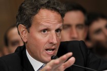 Bakan Geithner ‘Mali Uçurum’ çözülene kadar görevde kalacak