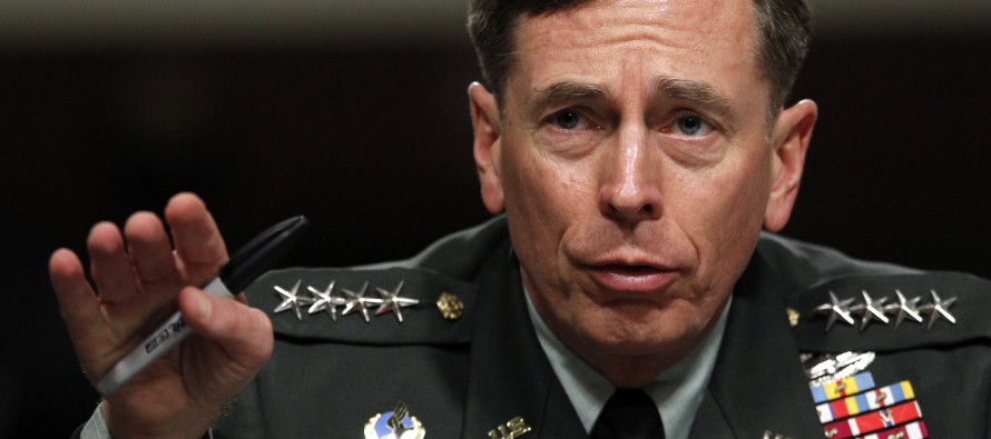 Eski CIA Başkanı Petraeus Libya hadisesini anlatacak