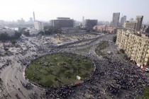 Tahrir Meydanı’ndaki gösteriye yüzelrce kişi katıldı