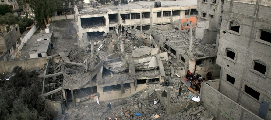 İsrail, Gazze’de Hamas’ın hükümet binalarını vurdu