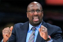 Los Angeles Lakers koçu Mike Brown kovuldu