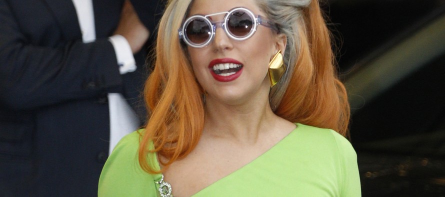 Lady Gaga’dan 1 milyon dolarlık ‘Sandy’ bağışı