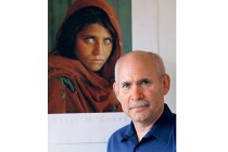 McCurry’nin ‘Afgan kızı’ fotoğrafına rekor fiyat