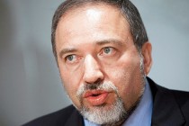 Lieberman’a sahtekârlık suçlaması