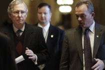 Senatörler ‘mali uçurum’ sorununa kilitlendi