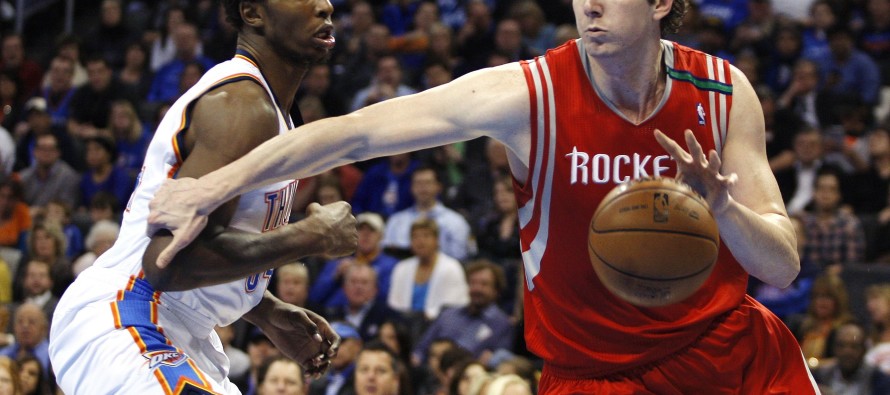 Aşık’ın forma giydiği Rockets, eksik Knicks’e evindeki ilk yenilgisini tattırdı
