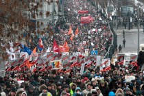 ABD’lilerin Rus çocuklarını evlat edinmesini engelleyen yasa, Moskova’da protesto edildi