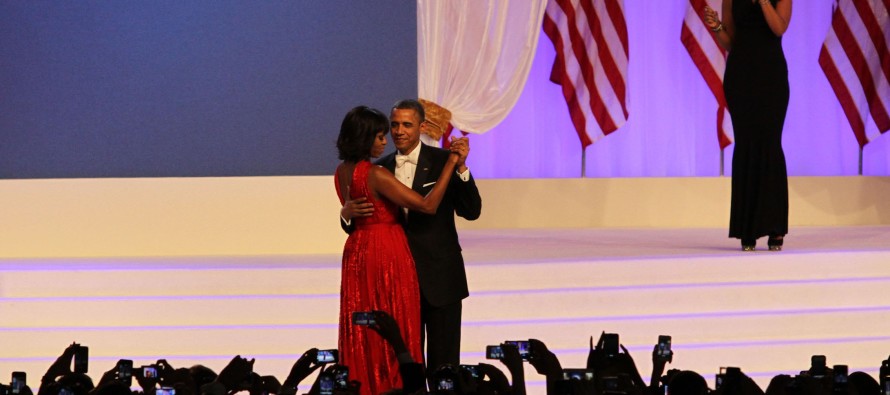 Obama çifti, yemin töreninin ardından çeşitli balolara katıldı