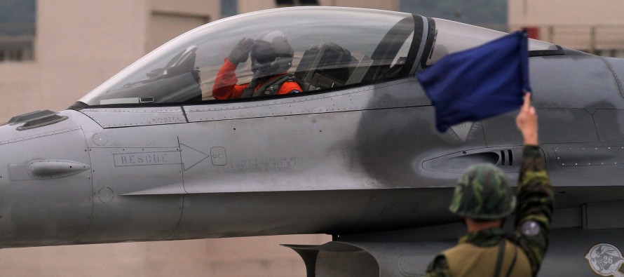 Mısır, ABD’den 4 adet F16 teslim aldı