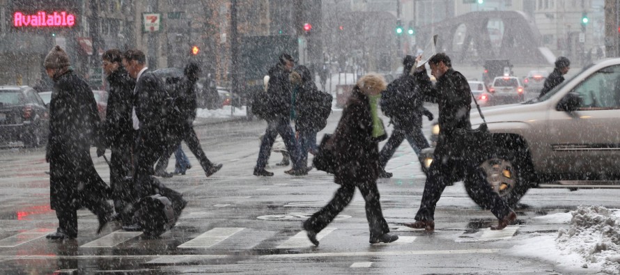 Chicago’da kar, hava trafiğini olumsuz etkiledi