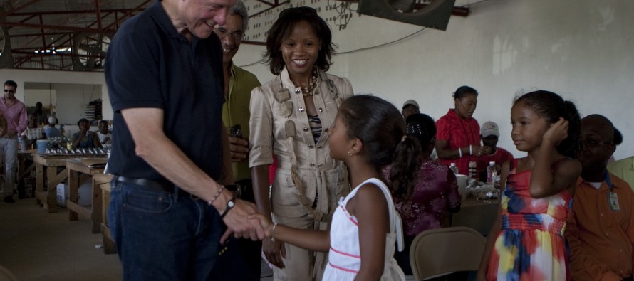 Clinton Vakfı’ndan Haiti’ye yardım