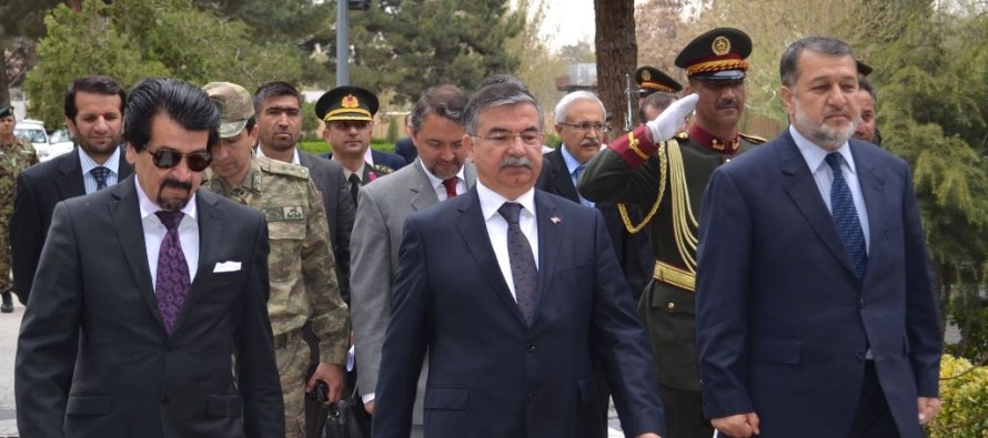 “Türk askeri 2014’ten sonra da Afganistan’da kalmaya devam edecek”