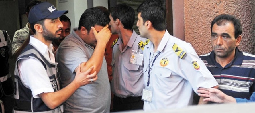 FOX NEWS – “Türk polisi darbe davası ile ilgili mahkemede binlerce protestocuyu dağıttı”