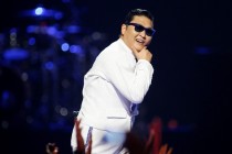 PSY, bu kez ‘Gentleman’ ile hayranlarının karşısında