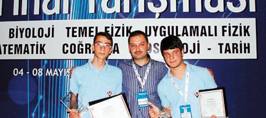 Türk öğrencilere altın madalya