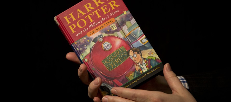 Orijinal Harry Potter kitabı 150 bin sterline satıldı