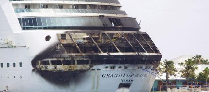Lüks yolcu gemisindeki yangın paniğe sebep oldu
