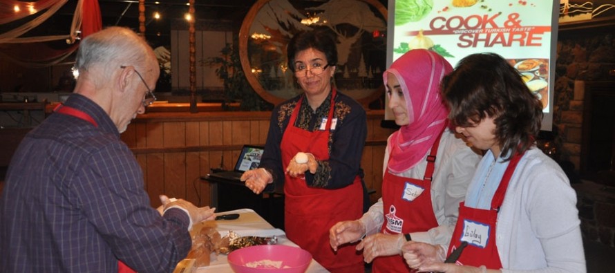 Michigan Türk Amerika Derneği(TASM) kadınlar kolu Detroit’te bu dönemin son “Yemek Dersi” programını gerçekleştirdi.