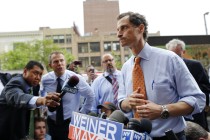 Anthony Weiner, yeniden siyasete girebilmek için New York’ta