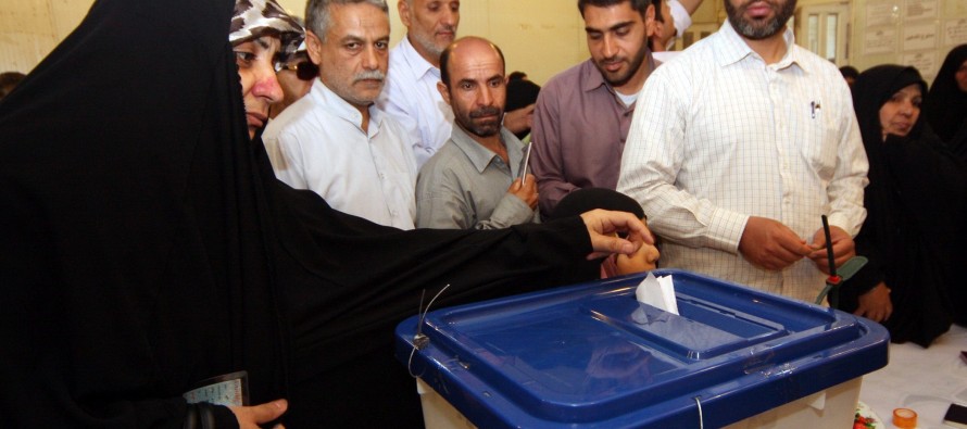 İran’da halk cumhurbaşkanlığı seçimi için sandık başında