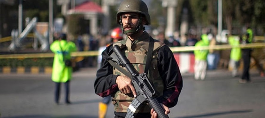 Pakistan’daki otel baskınında 10 turist öldü