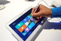 Samsung’tan Windows 8 ve Android’li yeni tablet