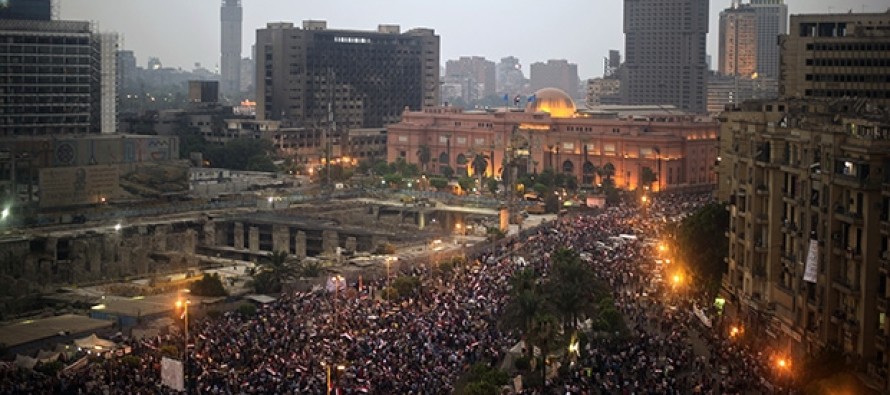 Mısır’da yüz binler darbeye karşı yürüdü