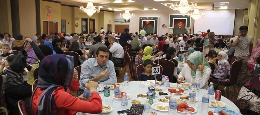 Chicago’da Türk, Boşnak ve Arnavut toplumlarının temsilcileri TASC iftarında buluştu