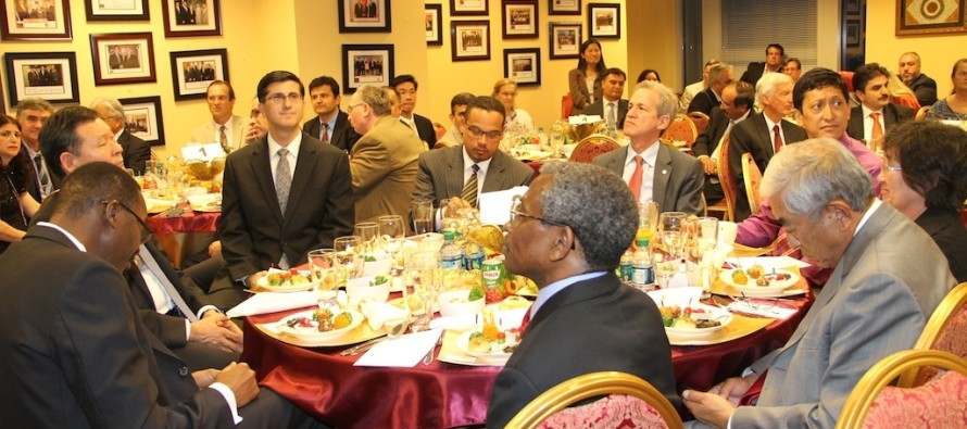 Amerikalı Türklerden Washington’da bürokratlara iftar yemeği