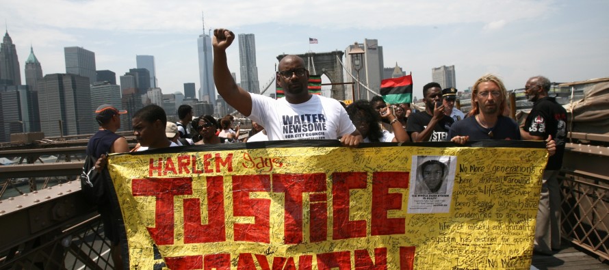 [Foto Galeri] New York’ta yüzlerce kişi Trayvon Martin için yürüdü