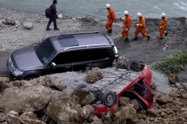 Çin’de deprem: 75 ölü